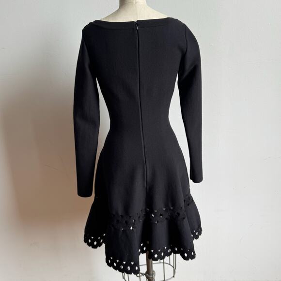 ALAÏA Laser Cut Black Wool Skater Dress - Picture 4 of 11